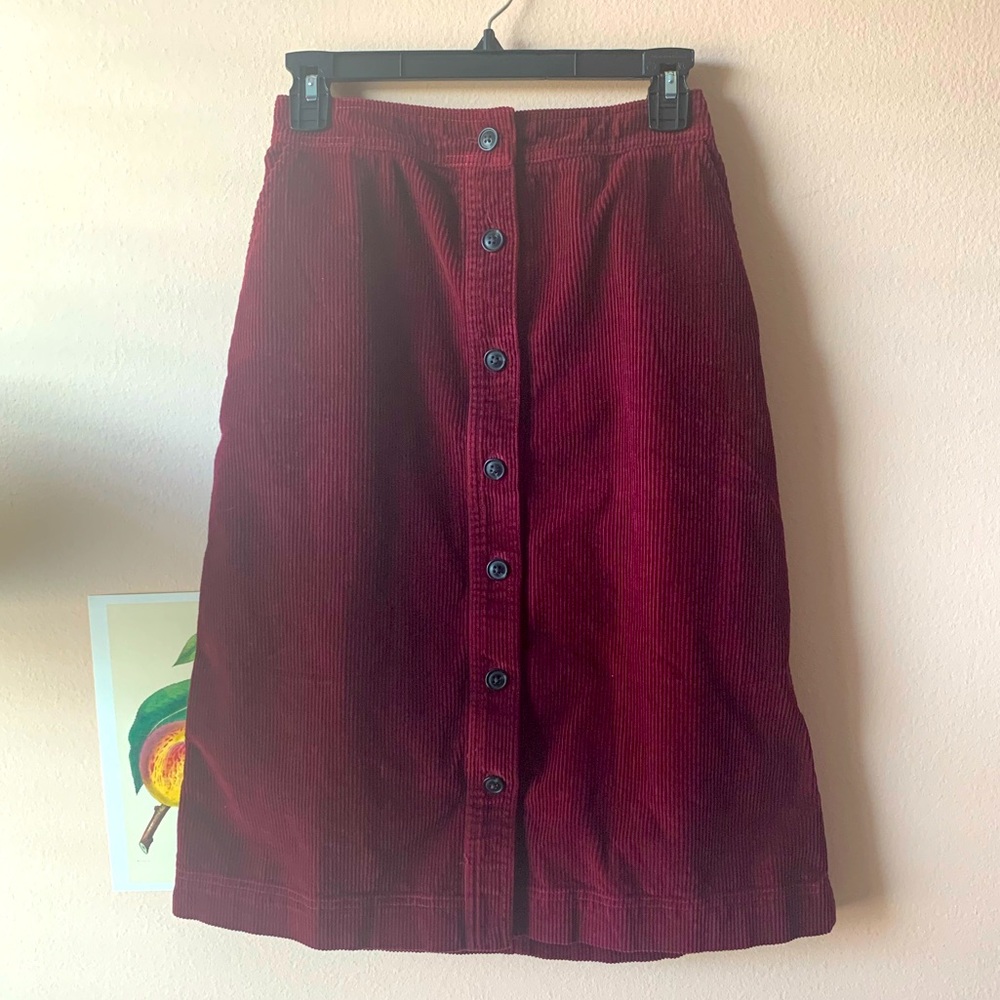 High waisted corduroy maroon midi vintage Gap button-up skirt